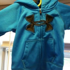 Under Armour sweatshirt